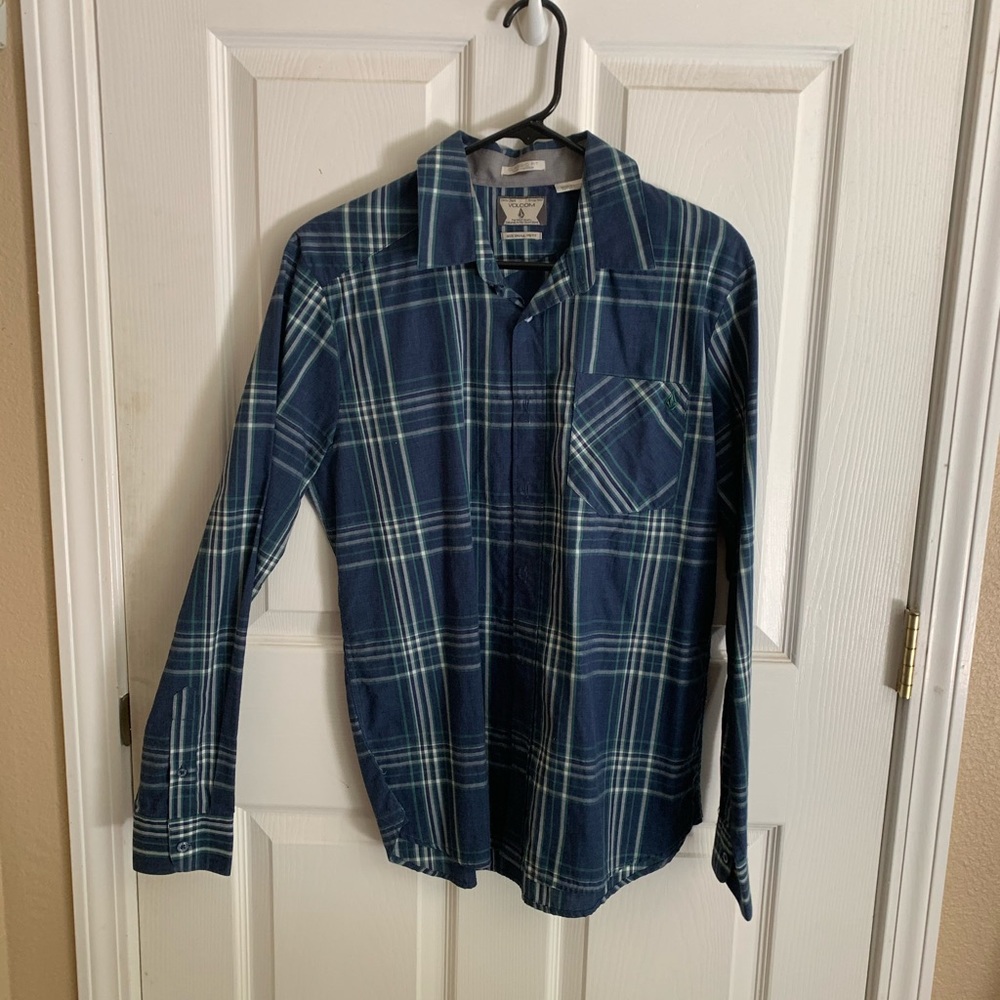 Blue long sleeve plaid shirt